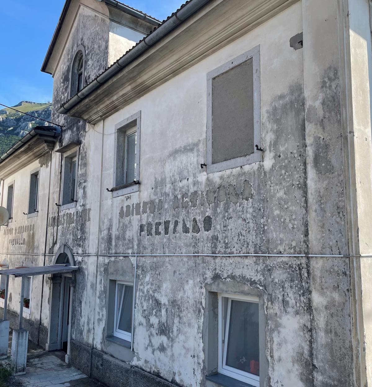 11-3 sledi medvojnega obdobja
